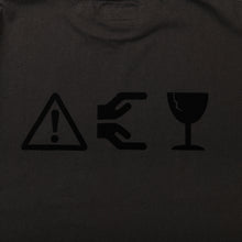 画像をギャラリービューアに読み込む, Acy / FRAGILE TEE