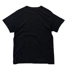 画像をギャラリービューアに読み込む, “MISATO & GUS FRING” S/S TEE