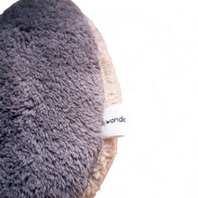 画像をギャラリービューアに読み込む, WONDERLAND / TWO TONE LOGO CUSHION