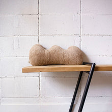 画像をギャラリービューアに読み込む, WONDERLAND / TWO TONE LOGO CUSHION