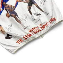 画像をギャラリービューアに読み込む, 1992 “DREAM TEAM” TYVEK PAPER JKT
