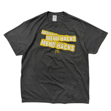 画像をギャラリービューアに読み込む, N.O.S. MCDONALD’S “MENU HACKS” UNIFORM S/S TEE
