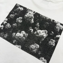 画像をギャラリービューアに読み込む, U.T.P. / UTP PHOTO TEE “DARK FLOWER”
