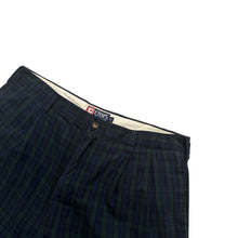画像をギャラリービューアに読み込む, CHAPS TWO TUCK PLAID SHORTS
