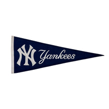 画像をギャラリービューアに読み込む, WINNING STREAK SPORTS “NEW YORK YANKEES” PENNANT
