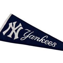 画像をギャラリービューアに読み込む, WINNING STREAK SPORTS “NEW YORK YANKEES” PENNANT
