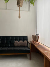 画像をギャラリービューアに読み込む, WONDERLAND / TWO TONE LOGO CUSHION
