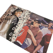 画像をギャラリービューアに読み込む, SNEEZE MAGAZINE / SNEEZE N°63 “THE HEAVY LIES THE CROWN ISSUE”

